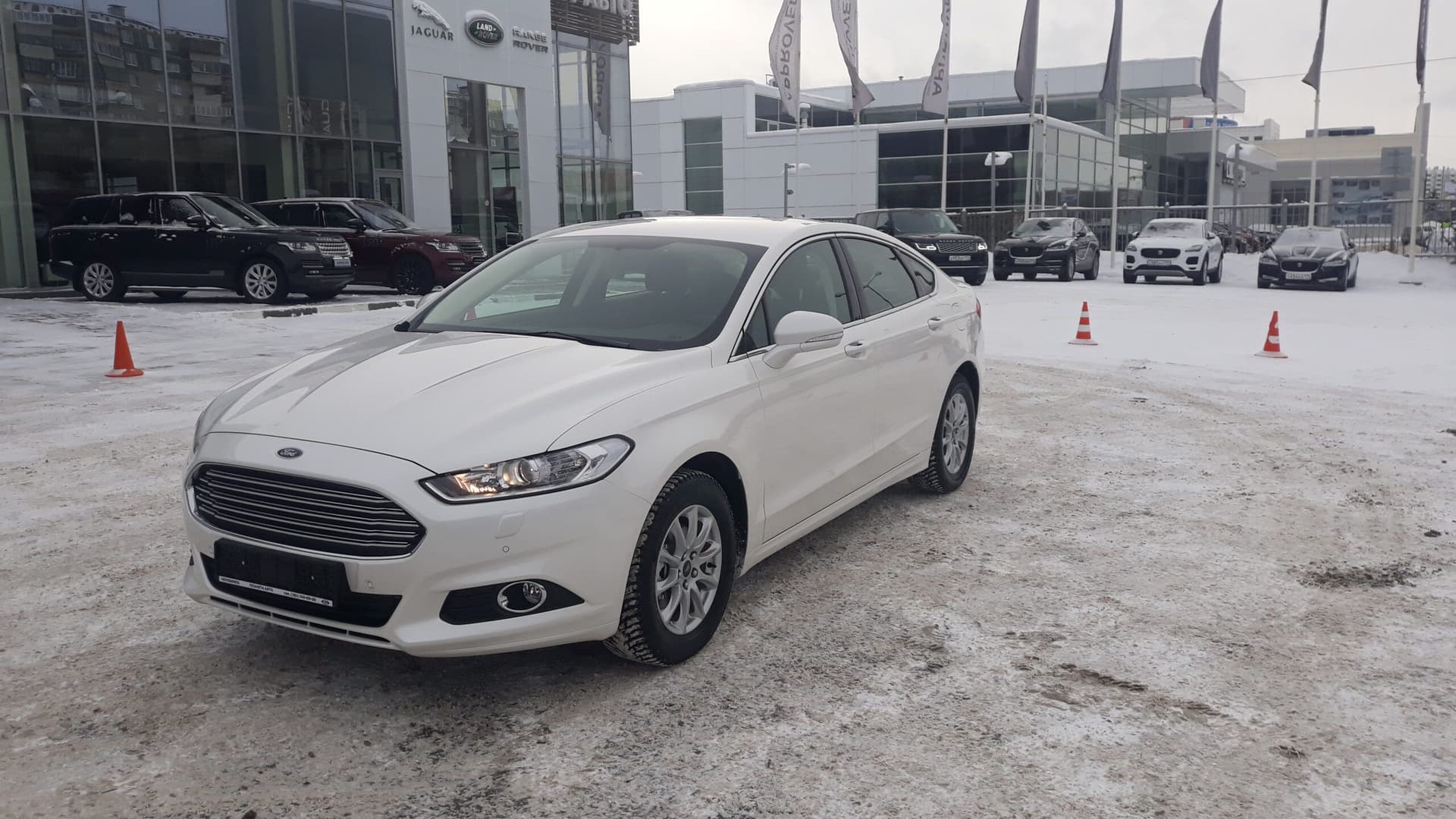 Ford Mondeo 5 — фото 1