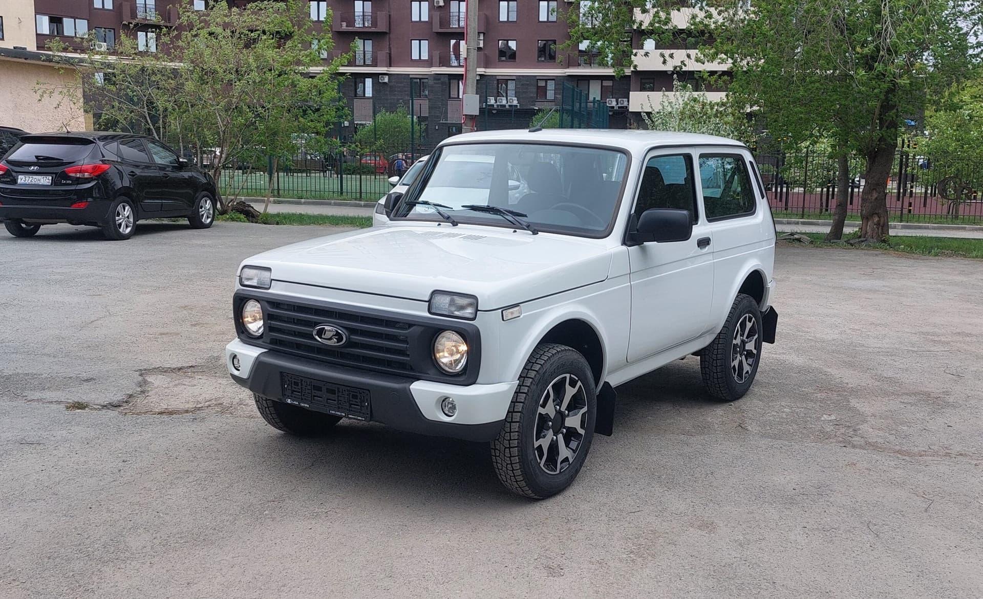 Lada Niva Legend 4WD — фото 1
